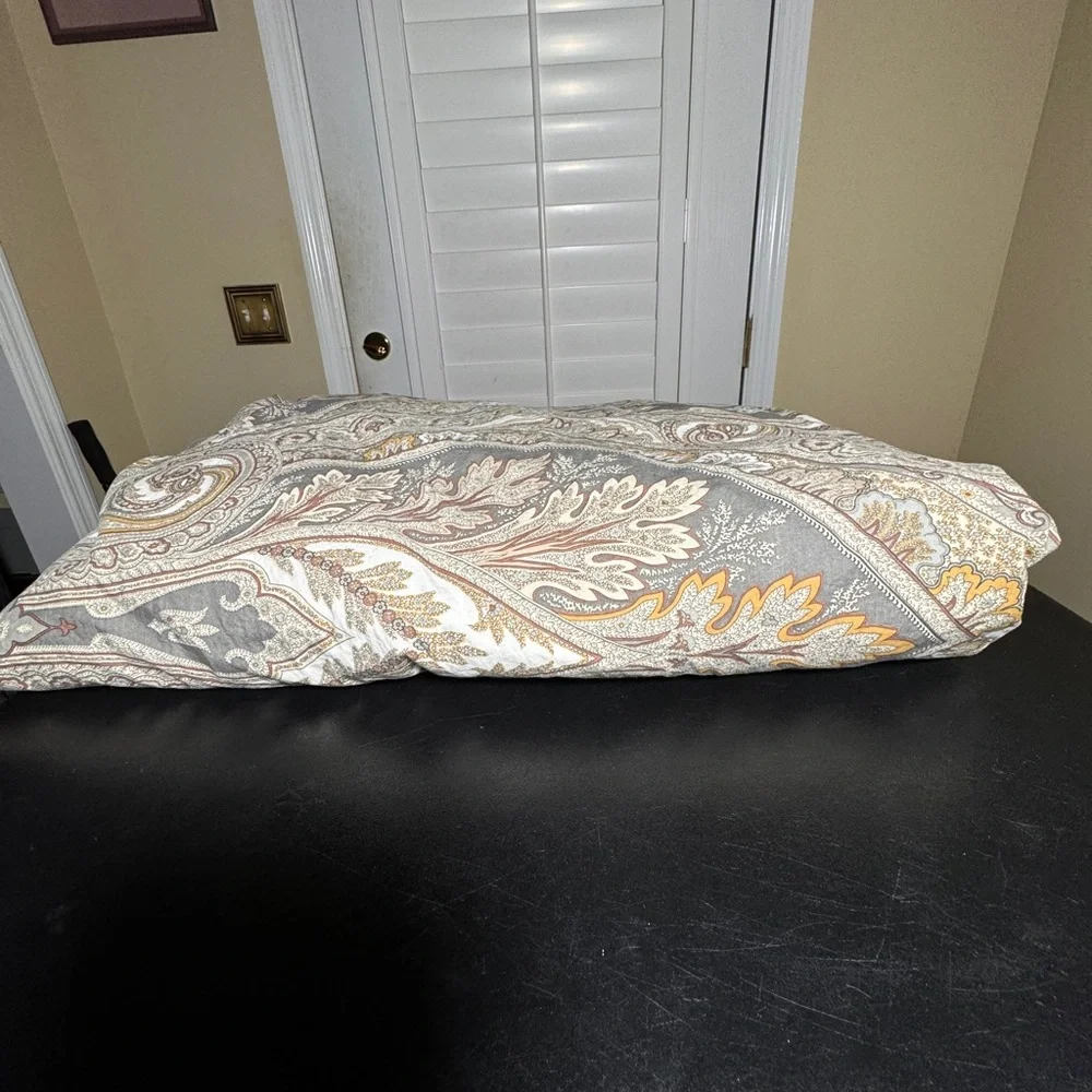 Pottery Barn duvet size queen/ full 100% cotton